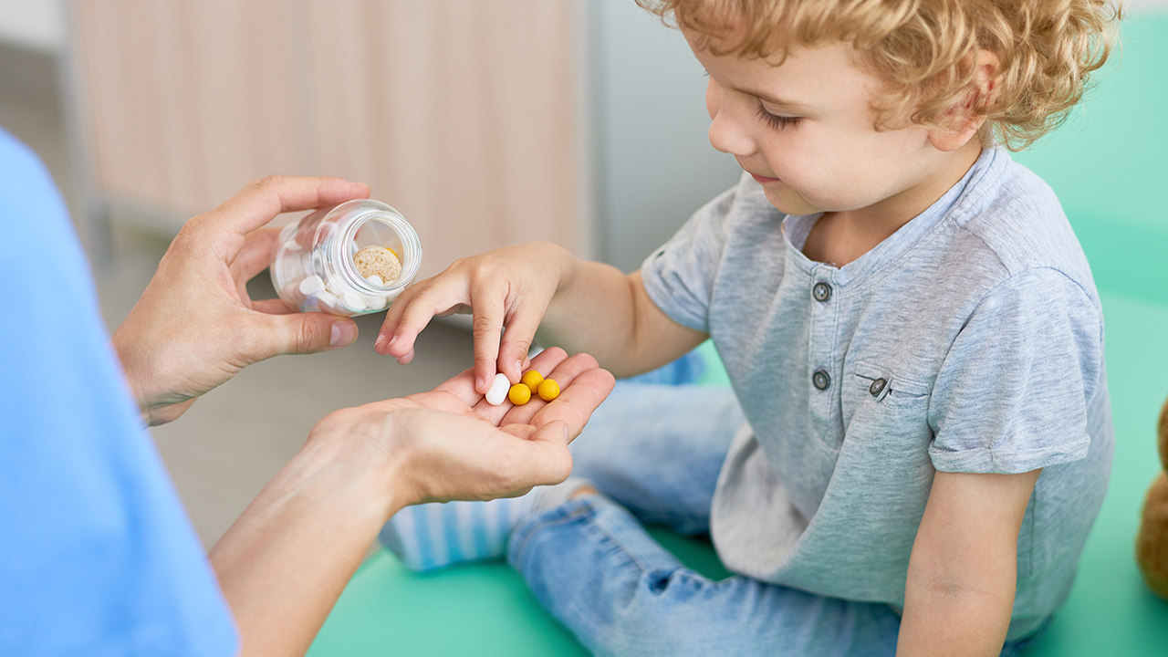 Suplementação infantil: quando é necessária e como as fórmulas manipuladas podem ajudar